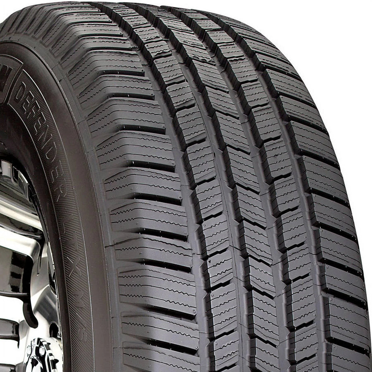 Michelin Defender LTX M/S 285/45R22 110 H Tire