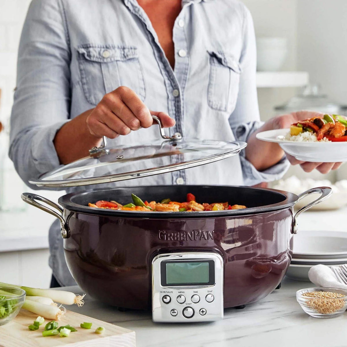GreenPan Elite 6-Quart Essential Smart Skillet | Black