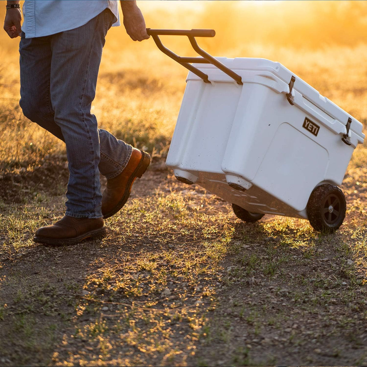 YETI Tundra Haul Wheeled Cooler, Navy