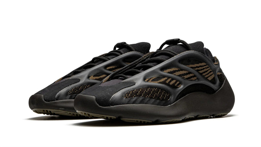 YEEZY 700 V3 "Clay Brown"